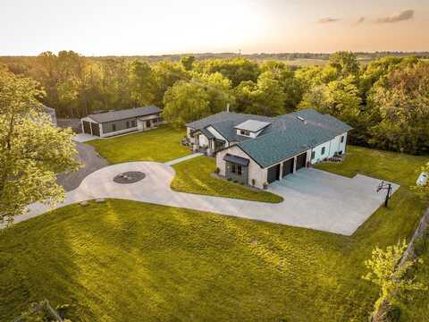 11085 NW Towner Drive, Johnston, IA 50111