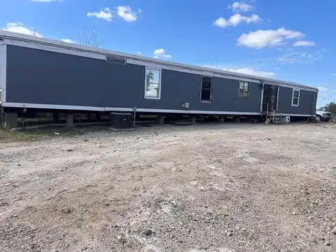 1925 Vista Bonita Drive, Eagle Pass, TX 78852