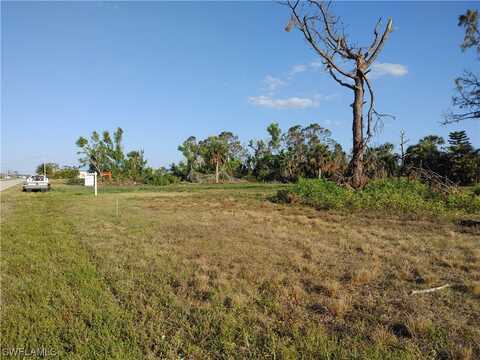 2700 Embers Parkway W, CAPE CORAL, FL 33993