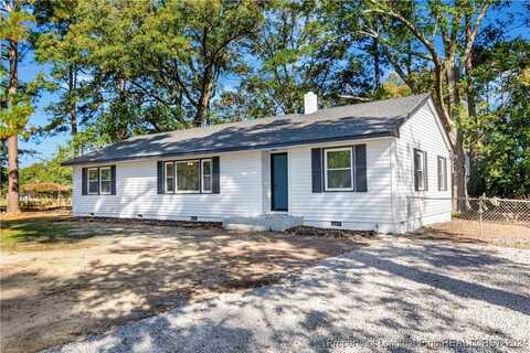 208 Carolina Street, Maxton, NC 28364