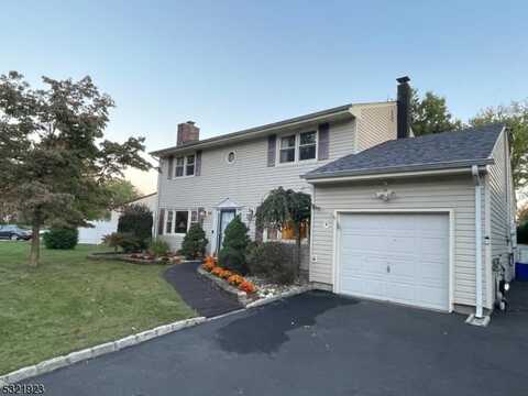 60 Anita Dr, Piscataway, NJ 08854