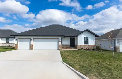 877 S Parkside Circle, Nixa, MO 65714