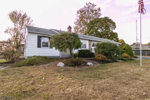 715 Lynda Rd, Lopatcong Twp., NJ 08865