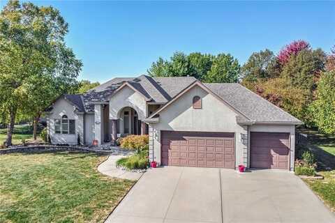 120 SE MEADOWBROOK Drive, Lees Summit, MO 64082