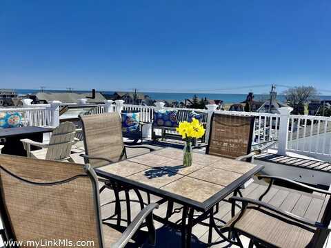 37 Circuit Avenue, Oak Bluffs, MA 02557