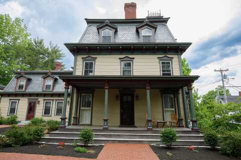 15 Middle Street, Hallowell, ME 04347