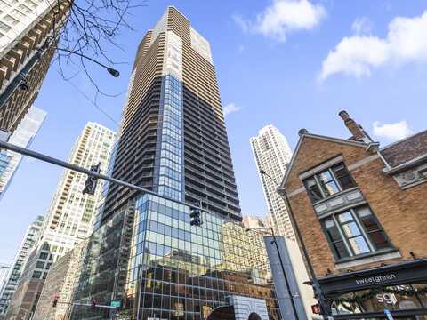 10 E Ontario Street, Chicago, IL 60611