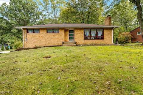 5887 Woodward Drive, Akron, OH 44319