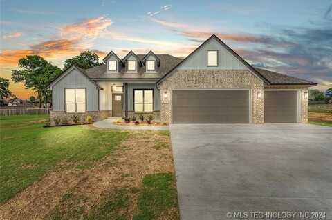 4525 S Holly Avenue W, Sand Springs, OK 74063