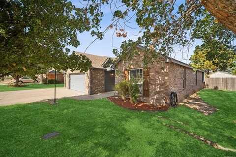 13071 E 132nd Street North, Collinsville, OK 74021