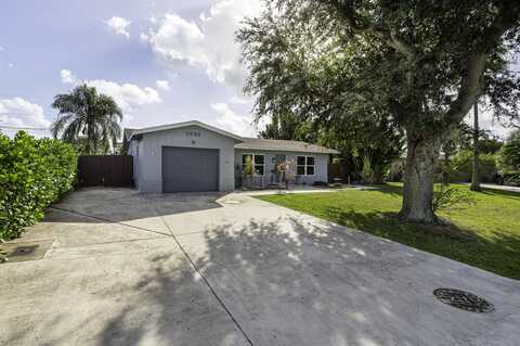 2532 SW 11th Court, Boynton Beach, FL 33426