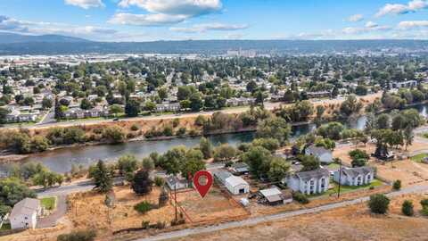 2501 E Upriver Dr, Spokane, WA 99217