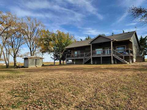 97 Eureka Lake Rd, Eureka, KS 67045