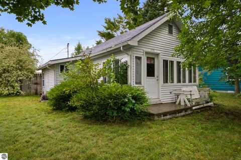 208 Lake, Elk Rapids, MI 49629