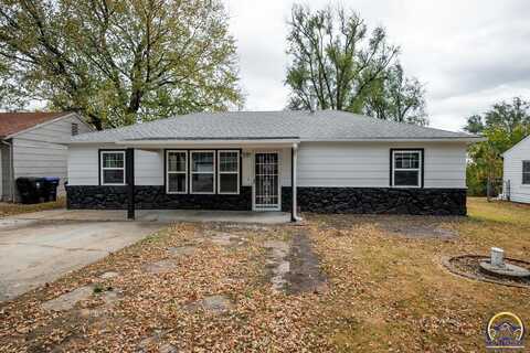 3372 SW Kirklawn AVE, Topeka, KS 66611