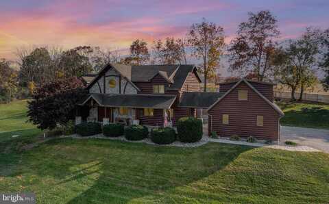 5622 AMBAU ROAD, SPRING GROVE, PA 17362