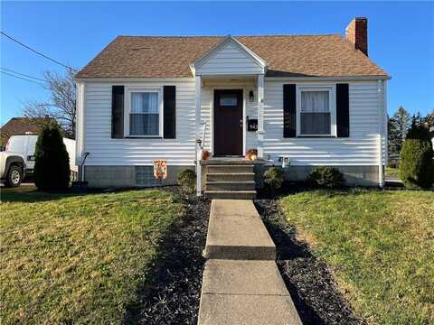 943 Clarence Ave, New Castle, PA 16101