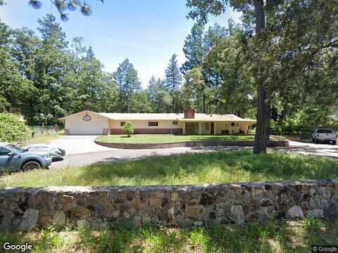 White Cottage, ANGWIN, CA 94508