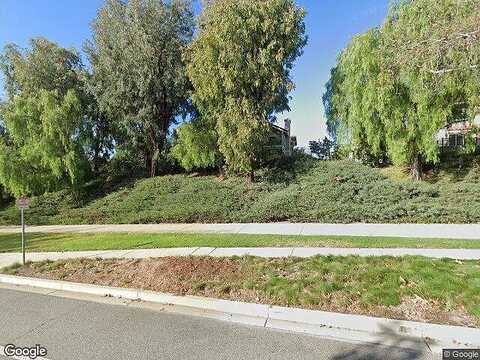 Ivywood Ln, Simi Valley, CA 93065