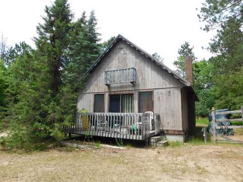 8728 S Oak Road, Grayling, MI 49738