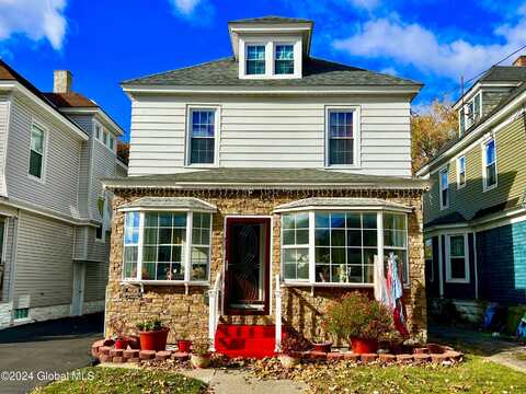 433 N Brandywine Avenue, Schenectady, NY 12308