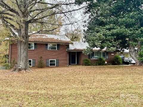 817 Hawthorne Drive NE, Lenoir, NC 28645