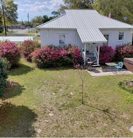 305 First St, Chiefland, FL 32626