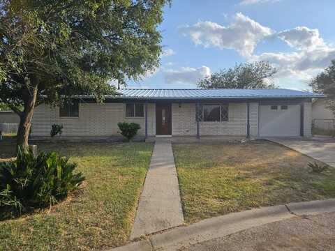 2490 Edna Dr, Eagle Pass, TX 78852