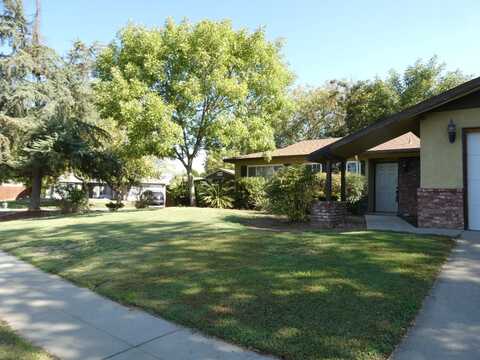 7396 Farris Avenue N, Fresno, CA 93711