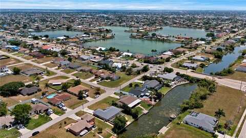 20 NE 8th Place, Cape Coral, FL 33909