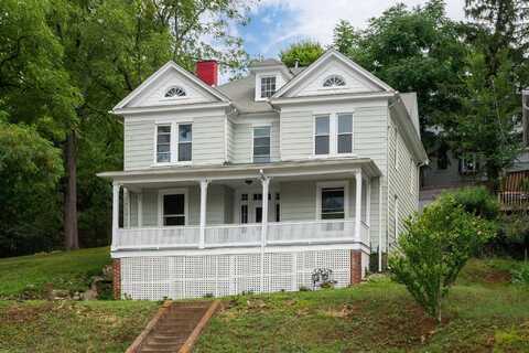 205 CHURCHVILLE AVE, STAUNTON, VA 24401