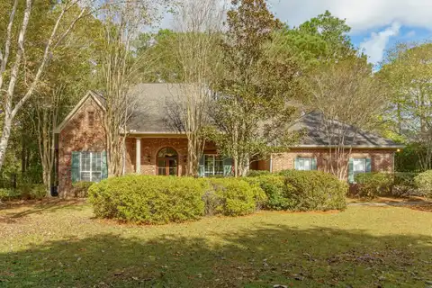 54 St. Anne's Dr., Hattiesburg, MS 39401