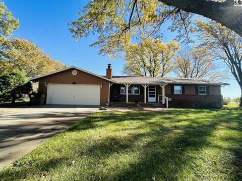 2300 Howell Dr, Hutchinson, KS 67502