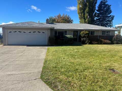 1240 Carlson Drive, Klamath Falls, OR 97603