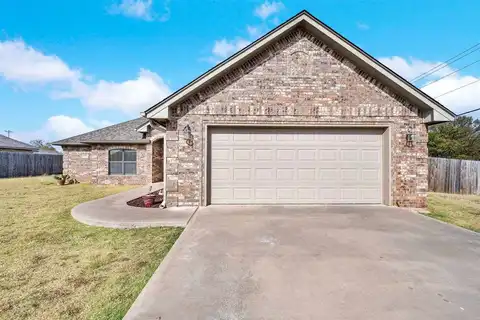 1215 Hershel, Elgin, OK 73538