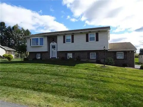 404 Heritage Lane, Lower Nazareth, PA 18064