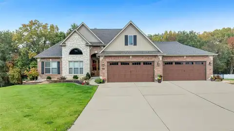 210 Sycamore Valley Dr, Troy, MO 63379