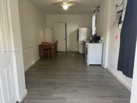 2126 Arthur St, Hollywood, FL 33020