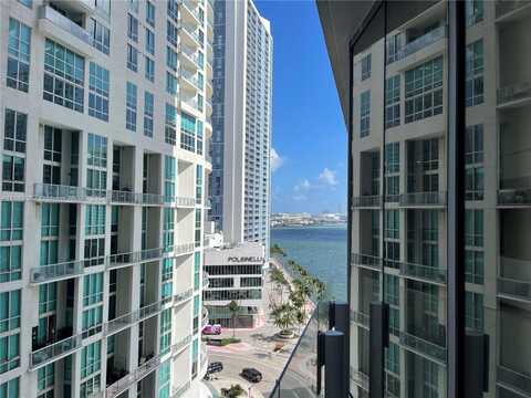 300 Biscayne Boulevard Way, Miami, FL 33131