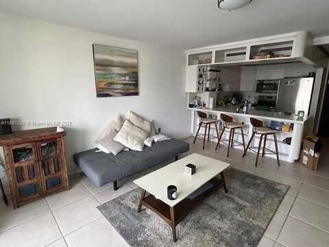 1658 Bay Rd, Miami Beach, FL 33139