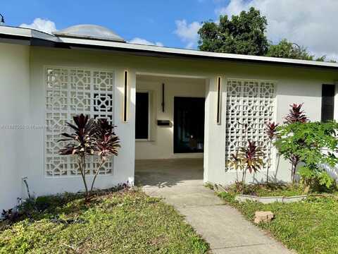 5461 SW 1st St, Plantation, FL 33317