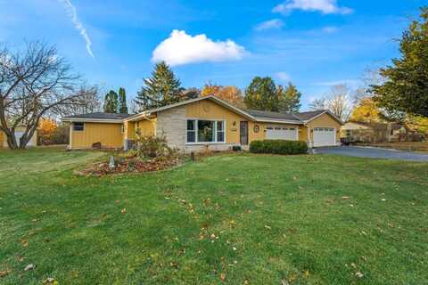 N81w29219 Parkview Ln, Hartland, WI 53029