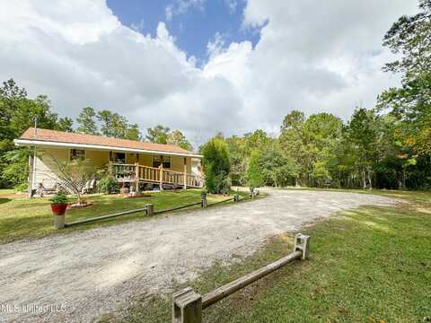 5028 9th Avenue, Pearlington, MS 39572