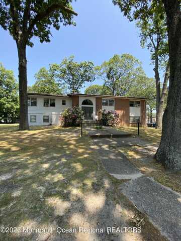 275 Garfield Avenue, Oakhurst, NJ 07755