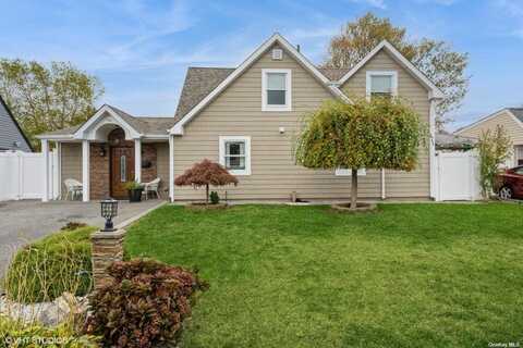 96 Kingfisher Road, Levittown, NY 11756