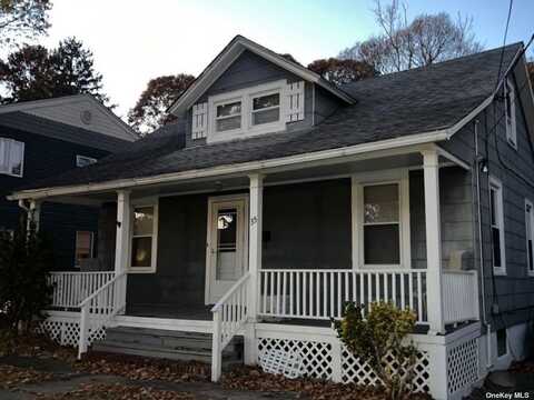 35 Andrew Avenue, Islip Terrace, NY 11752