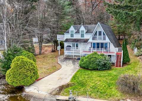 102 Sunset Road, Falmouth, ME 04105