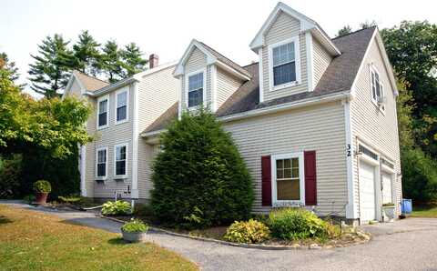 32 Kings Lane, Windham, ME 04062