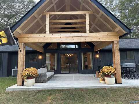 240 Canoe Creek Road, Rainbow City, AL 35906