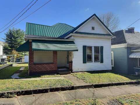 208 Jefferson Street, Mannington, WV 26582